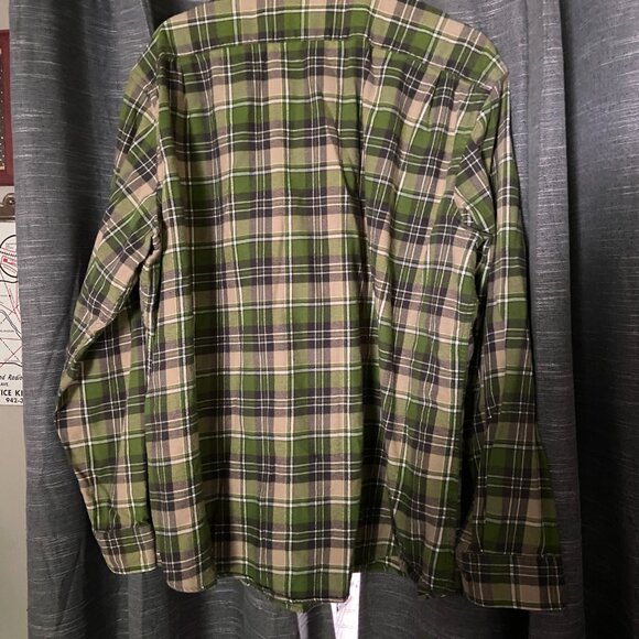 Eddie Bauer Green Tan Plaid Flannel Sz XL Grunge Skate Cozy Fall Relaxed Fit - Picture 4 of 11
